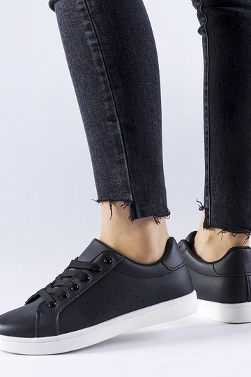 Čierne sneakersy Bourassa