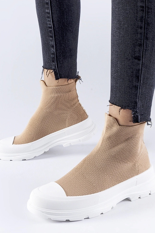 Hnedé tenisky s elastickým zvrškom...