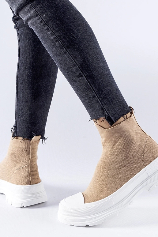 Hnedé tenisky s elastickým zvrškom...