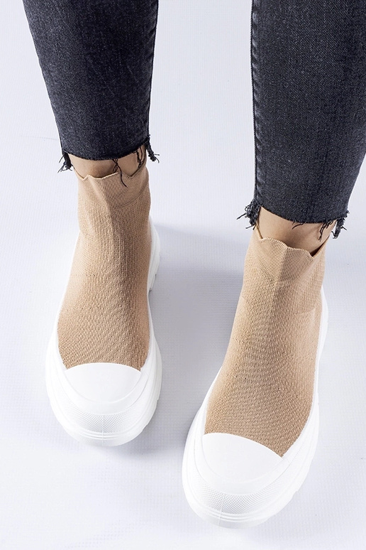 Hnedé tenisky s elastickým zvrškom...