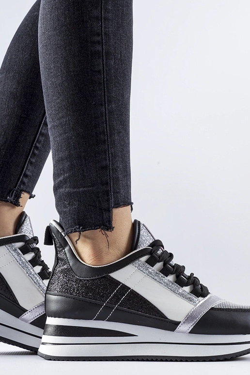 Čierne trblietavé tenisky na...