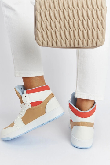 Eaganovo biele a béžové... 2