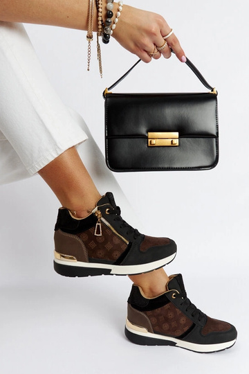 Čierne sneakersy na...