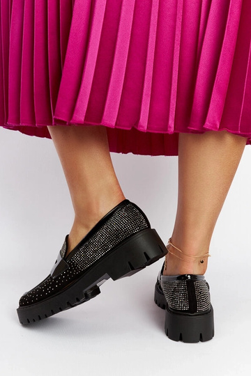 Čierne mokasíny zdobené... 2