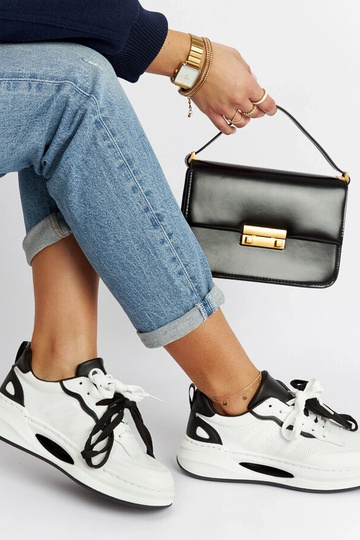 Bielo-čierne sneakersy Galdino