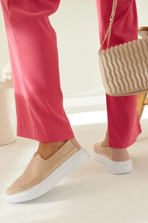 Dámske zlaté ažúrové slip-on topánky...