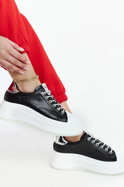 Čierne sneakersy na platforme GOE...