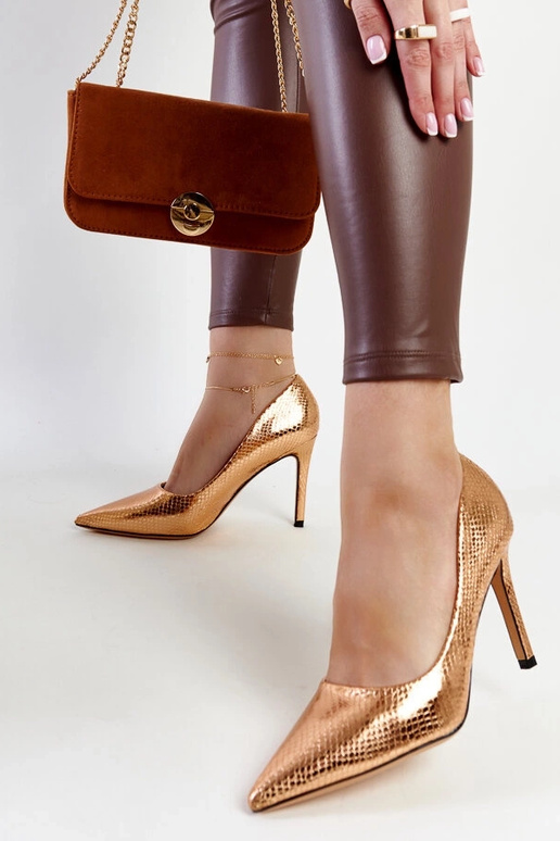 Vína šampanské lakované lodičky