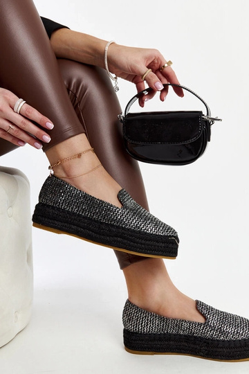 Čierne espadrilky zdobené...