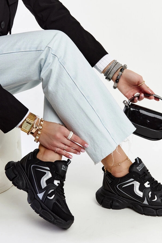 Čierne tenisky s masívnou jakobínskou...