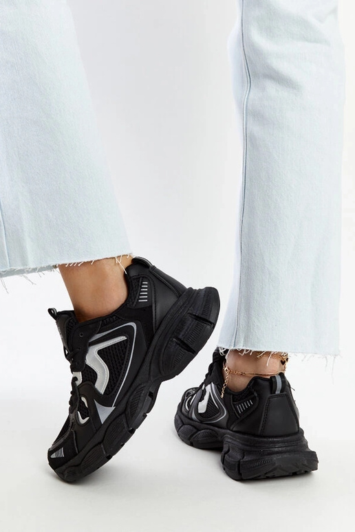 Čierne tenisky s masívnou jakobínskou...