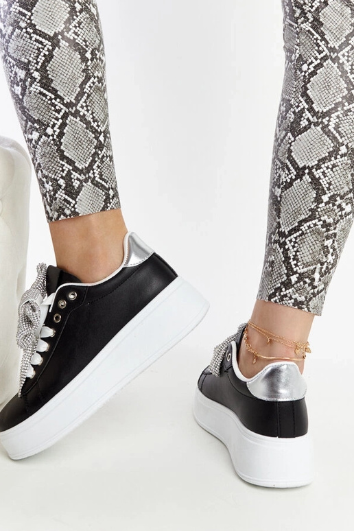 Čierne tenisky na vysokej platforme...