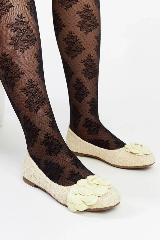 Žlté balerínky s ozdobným kvetom Mateja