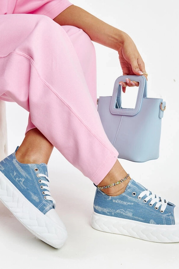 Modré tenisky na vysokej... 2