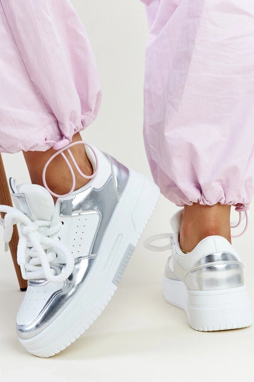 Lengyel bielo-strieborné tenisky na...