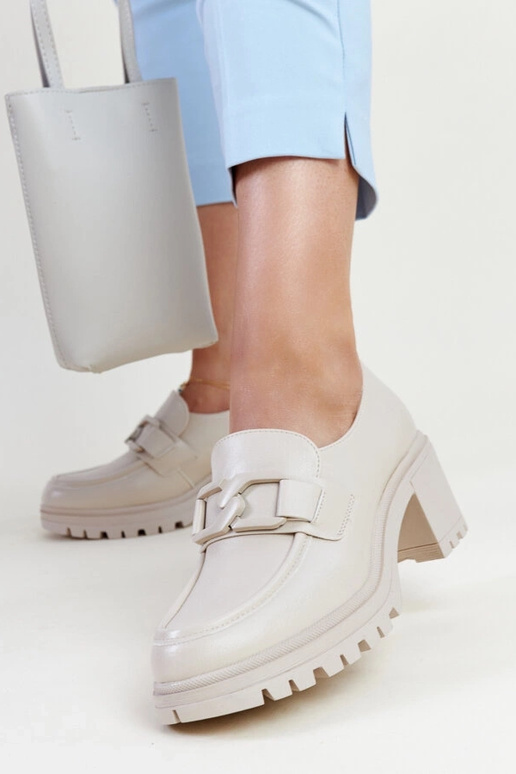 Béžové poltopánky so koženou vložkou... Béžové poltopánky so koženou vložkou...