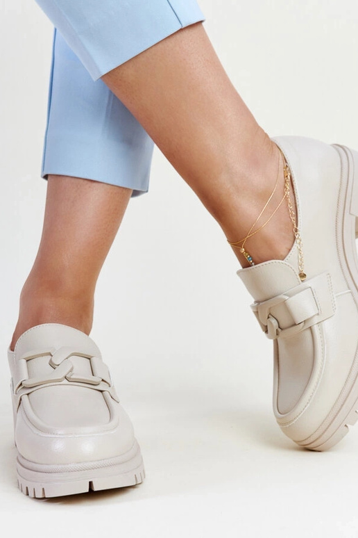 Béžové poltopánky so koženou vložkou... Béžové poltopánky so koženou vložkou...