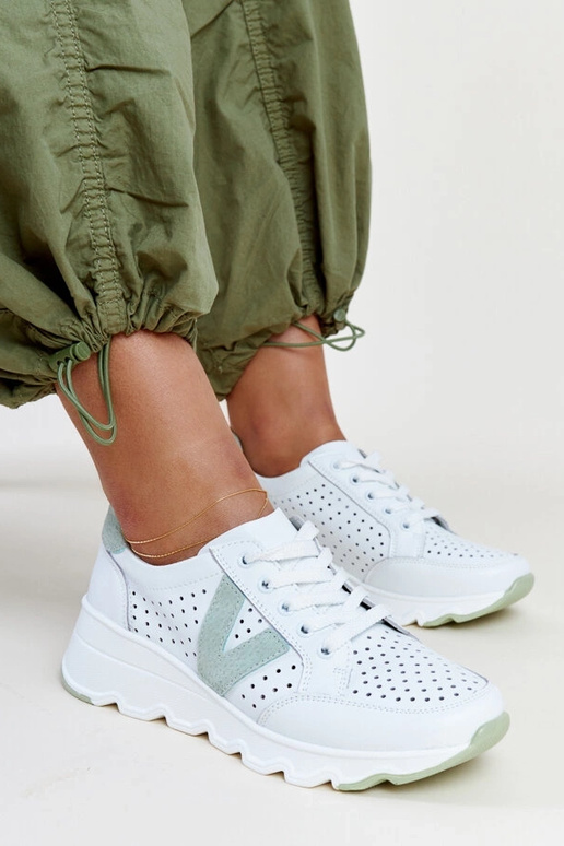 Biele kožené ažúrové sneakersy Vinceza