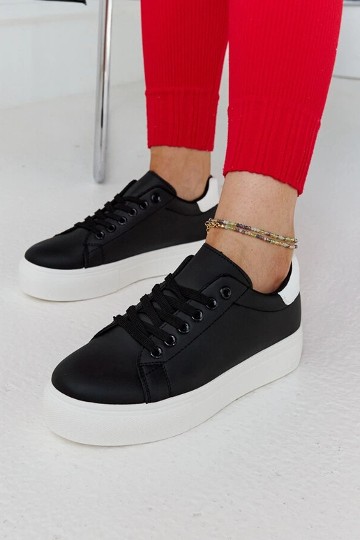 Čiernobiele tenisky s hrubou...