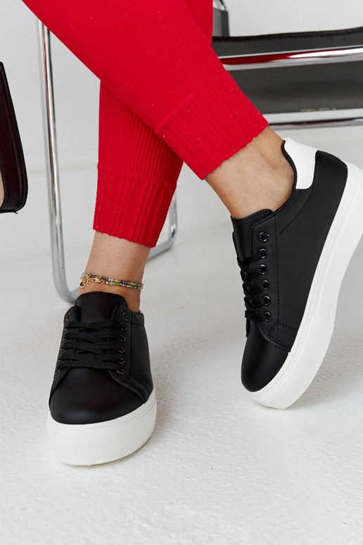 Čiernobiele tenisky s hrubou...