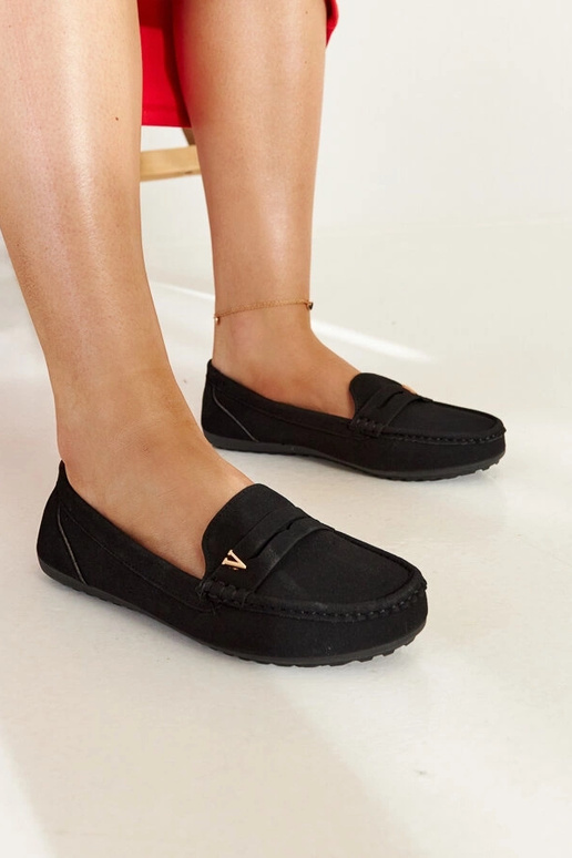 Čierne mokasíny s matným povrchom...