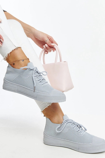 Sivé ľahké športové tenisky... 2