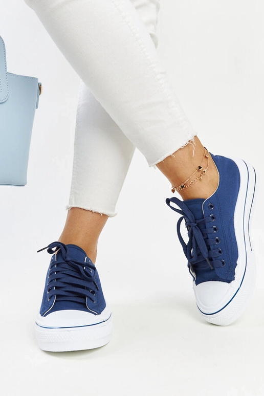 Námornícke tenisky na platforme Anbarin