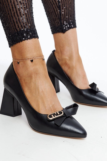 Čierne kožené lodičky na... 2