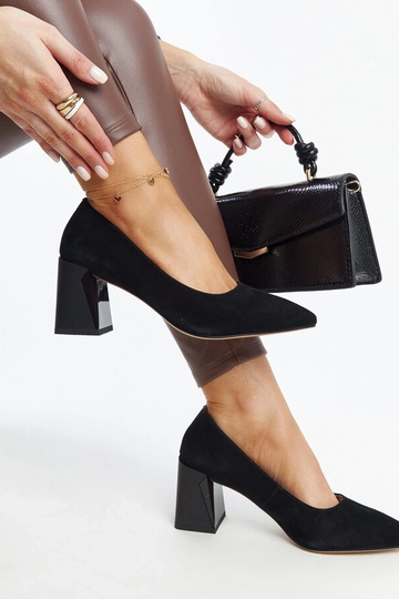 Čierne kožené lodičky na...