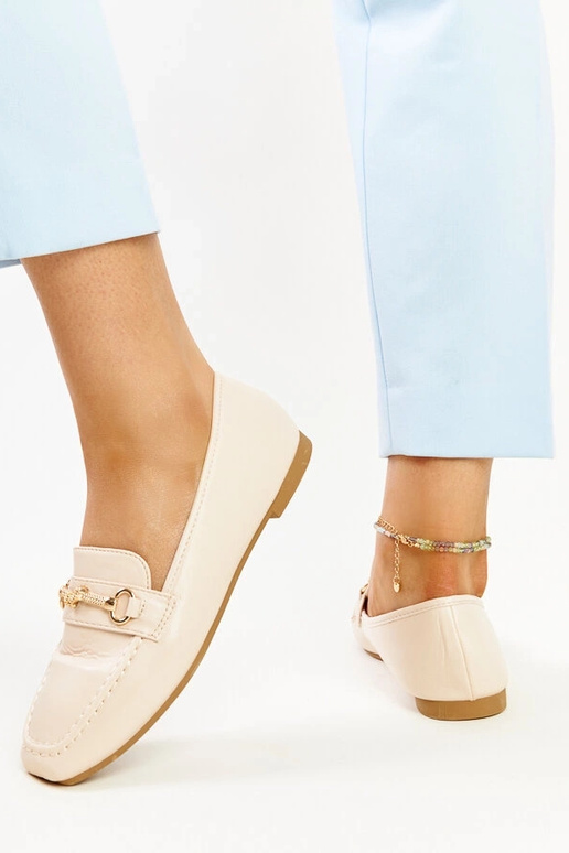 Svetlobéžové ozdobné mokasíny značky...