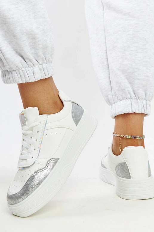 Bielo-strieborné tenisky s hrubšou...