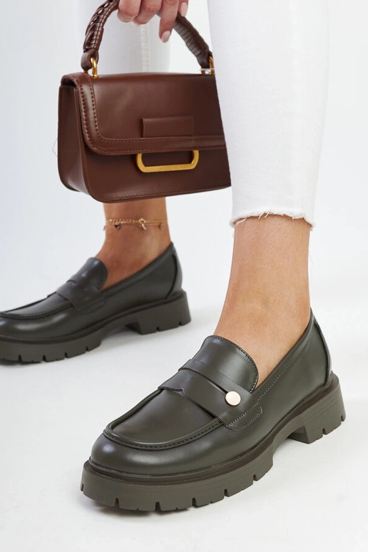 Tmavozelené topánky z umelej kože...