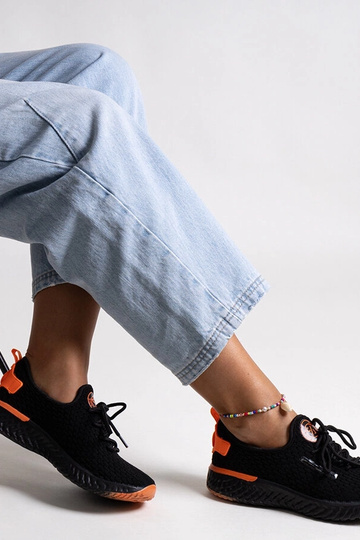 Dámske tenisky z čiernej látky CROSS JEANS 2
