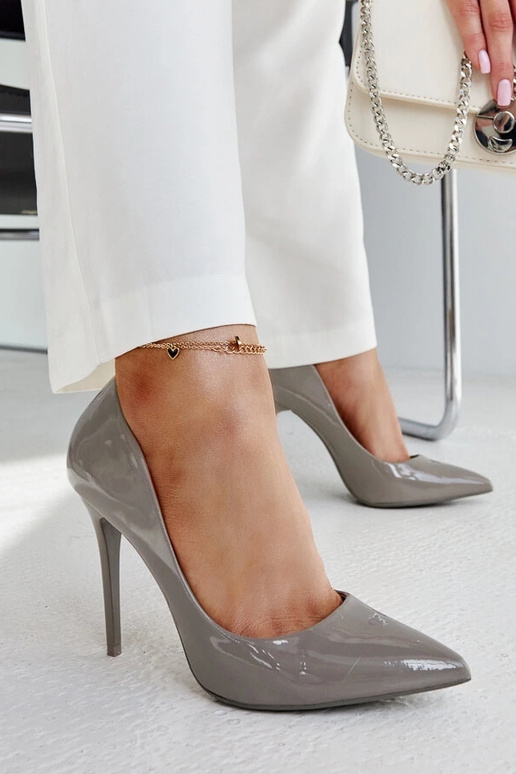 Tmavošedé lakované lodičky s koženou...