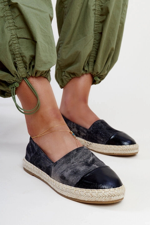 Čierne lesklé espadrilky Surana