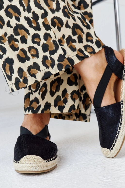 Tharnove čierne otvorené espadrilky