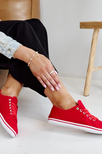 Červené klasické tenisky... 2