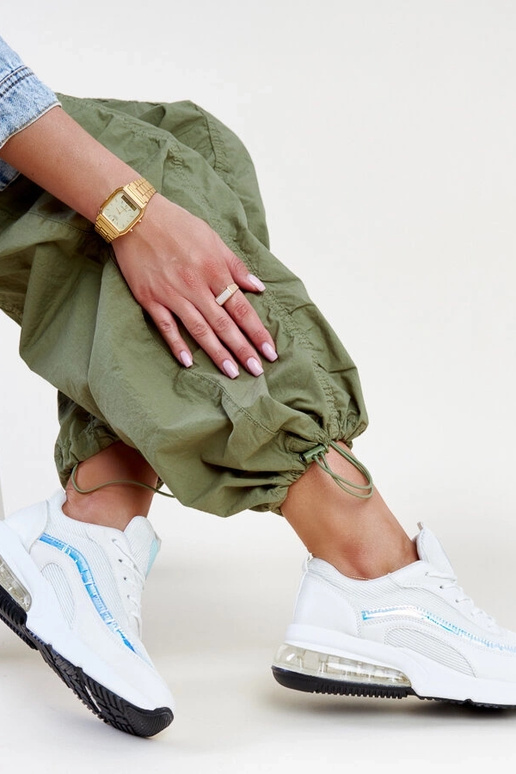 Biele sneakersy s hologramom Jelka
