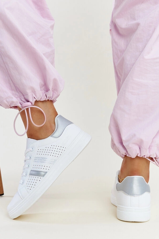 Bielo-strieborné tenisky z eko kože...