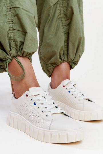 Béžové kožené sneakersy Zvonka