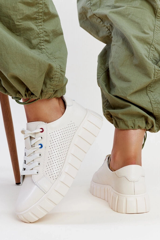 Béžové kožené sneakersy Zvonka