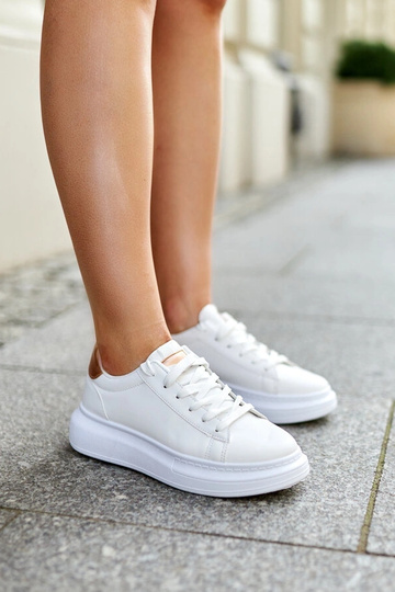 Biele tenisky s hrubou...