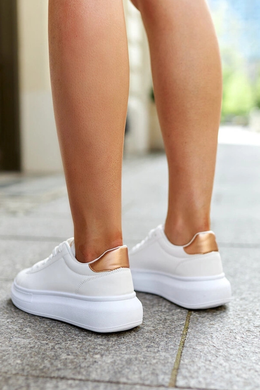 Biele tenisky s hrubou podrážkou Ivalu