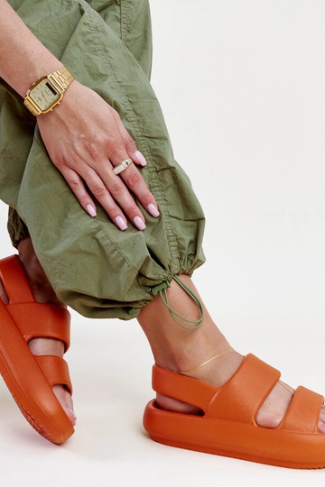 Oranžové sandále Attiana 2