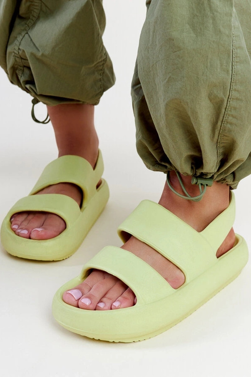 Zelené sandále Attiana