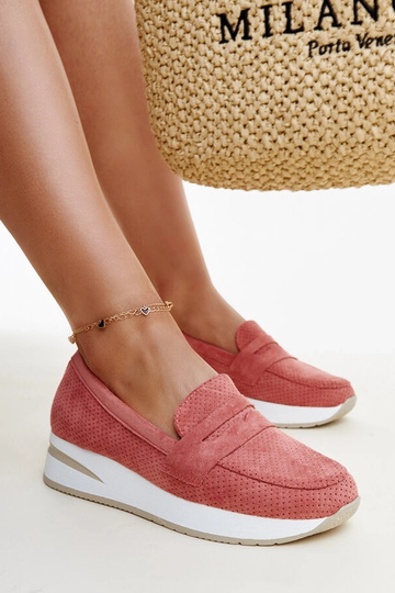 Ružové perforované topánky...