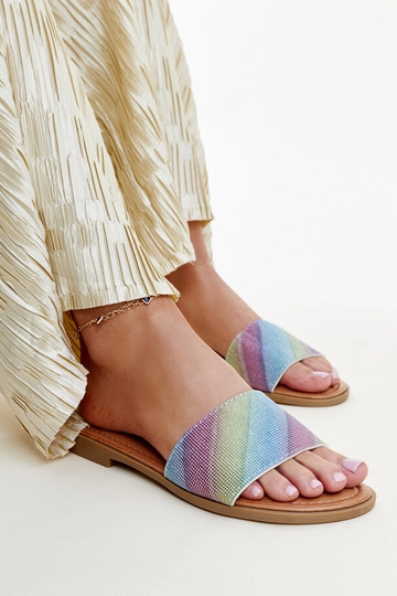 Viacfarebné lesklé šľapky... 2