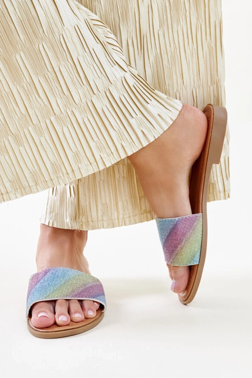 Viacfarebné lesklé šľapky Anilsa