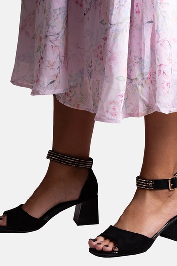 Čierne lakované sandále Athir