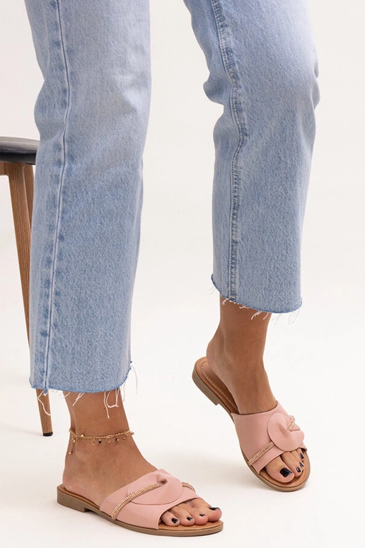 Šiltovky zdobené pásikom Amari zirkónov